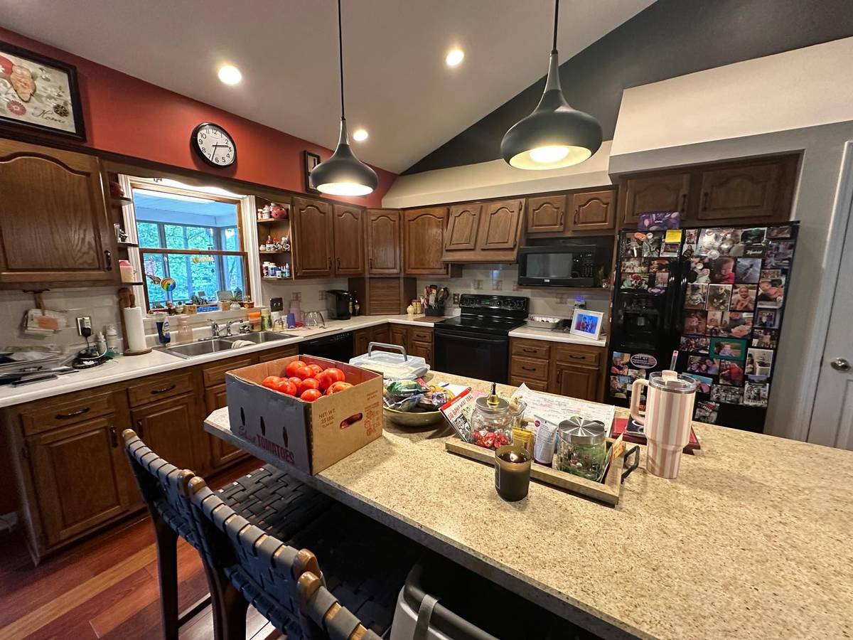 Kitchen before remodel